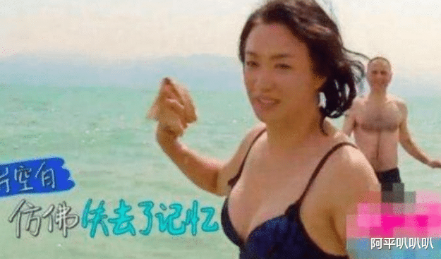 「金星」有种“鸳鸯戏水”叫金星，上半身充满女人味，看到下半身：这谁敢喘气？