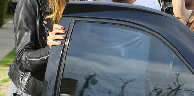 芒果都市|只是开了下车门，要赔300多万！紧急提醒：很多人还在这样做