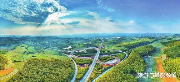 天堂之路:我国最美的高速公路,沿途风景胜过5A景区,被外媒赞为天堂之路!