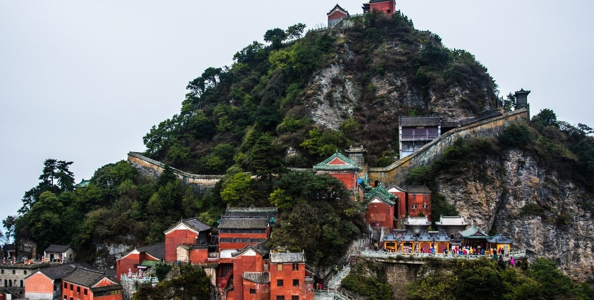 武当山|国内“天下第一仙山”，门票就要200多，游客却纷纷表示太划算