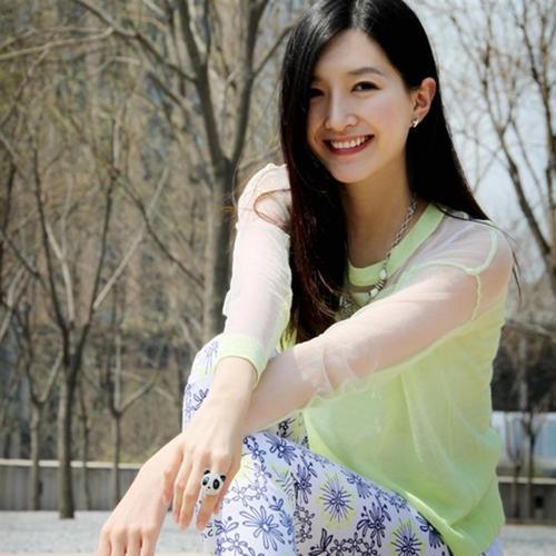 「江疏影」江疏影情史，以及她背后的四个男人