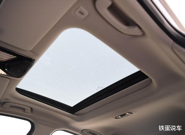 【丰田凯美瑞】宝马3系330iM运动曜夜套装,车上的中国特供配置,令国外车友羡慕