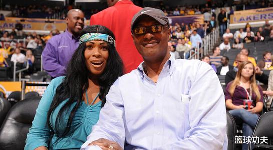 科比·布莱恩特▲有多僵？科比瓦妮莎婚礼不去 11万卖掉戒指。去世仅90天 就开始了