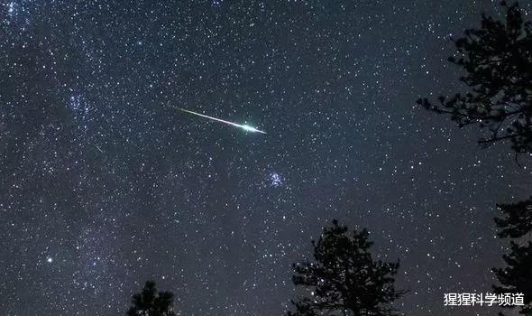 「霍金」美国一个熊熊“火球”从天而降，霍金的“末日论”难道是真的吗