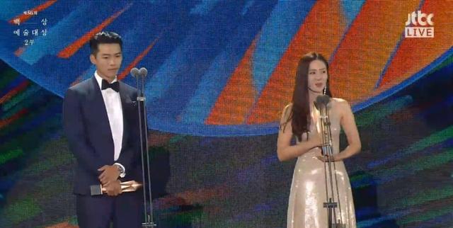 『玄彬』玄彬孙艺珍再度同框泪崩！孙艺珍穿长裙超仙气，玄彬穿西装太帅了