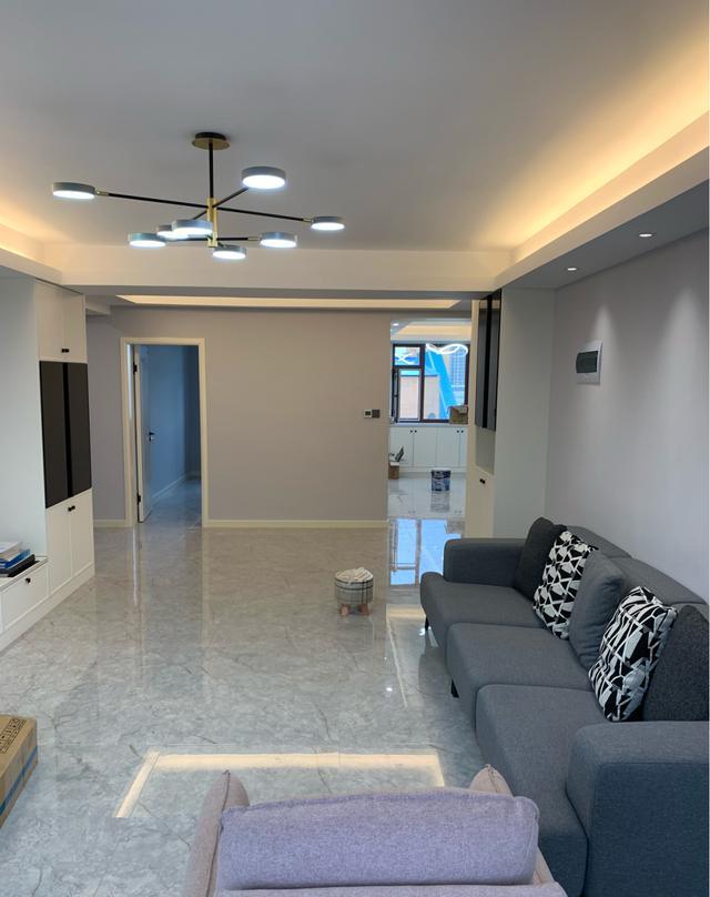 []提前晒晒新房，全屋黑白橱柜定制特别亮眼，就差一屋子的软装！