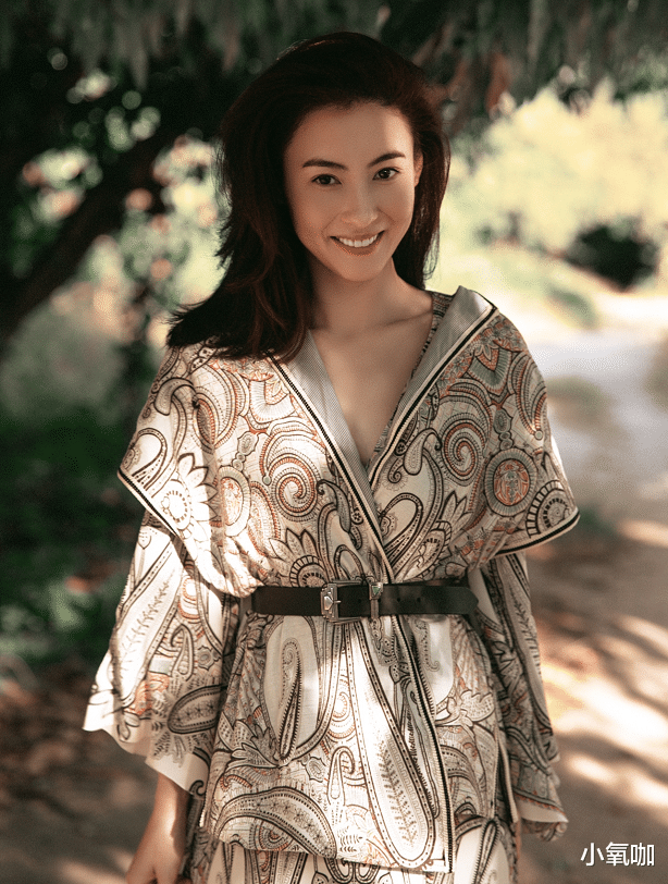 张柏芝|张柏芝三儿子正脸照公开，颜值被嘲不如哥哥优越，生父基因太明显了