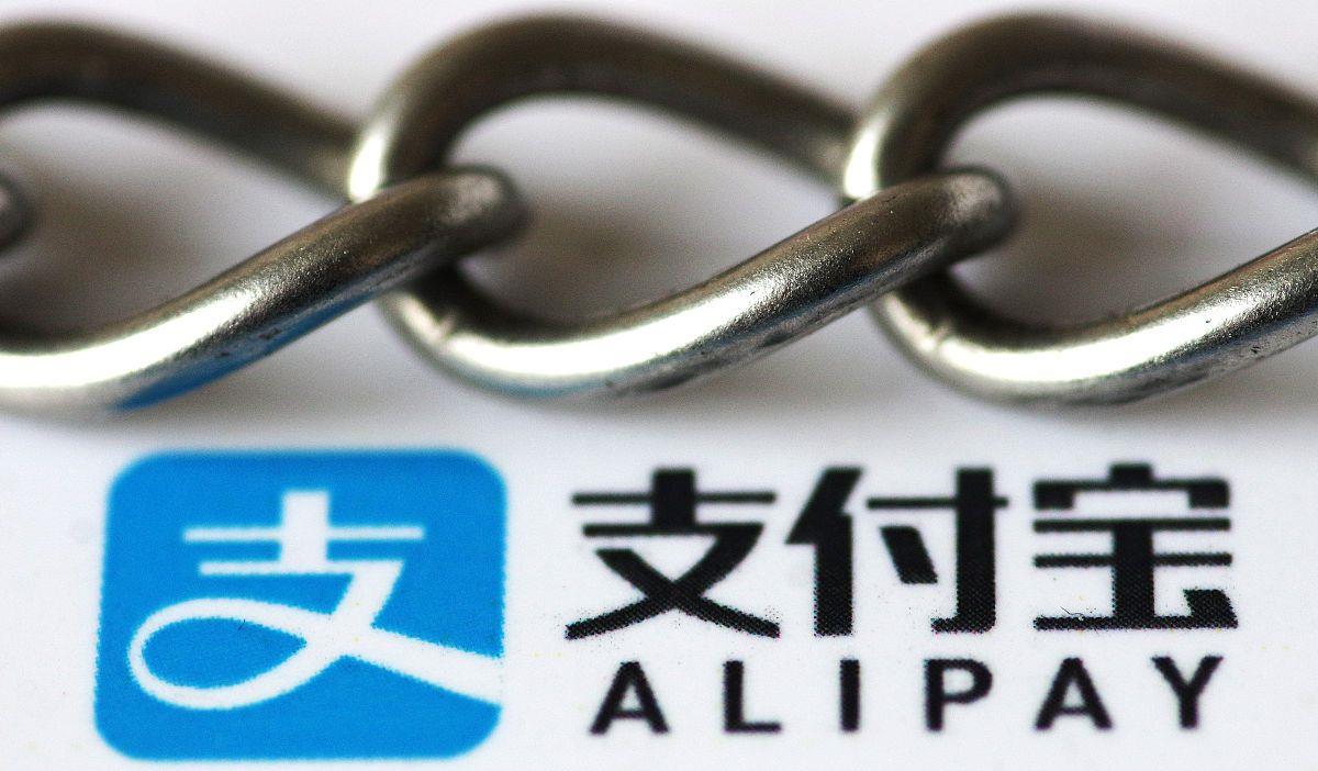 支付宝|支付宝花呗还款,按时还款额度提升快,还是及时还款额度提升快?