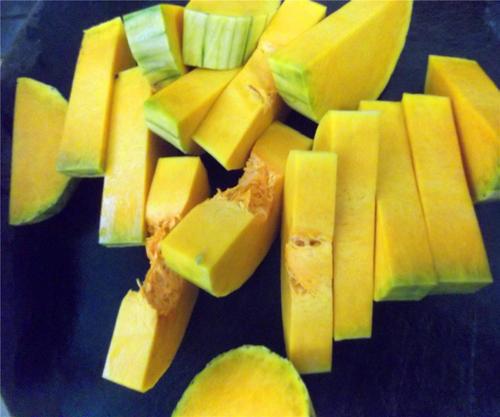 南瓜▲今日小暑，这菜要常吃，蒸一蒸就能上桌，夏季多吃对脾胃好！