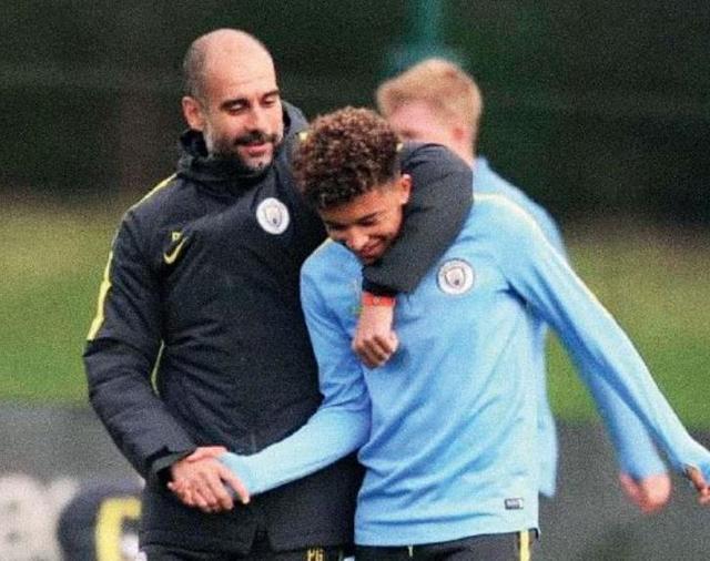 [曼联]12亿人民币！独造74球悍将空降曼联，不卖博格巴