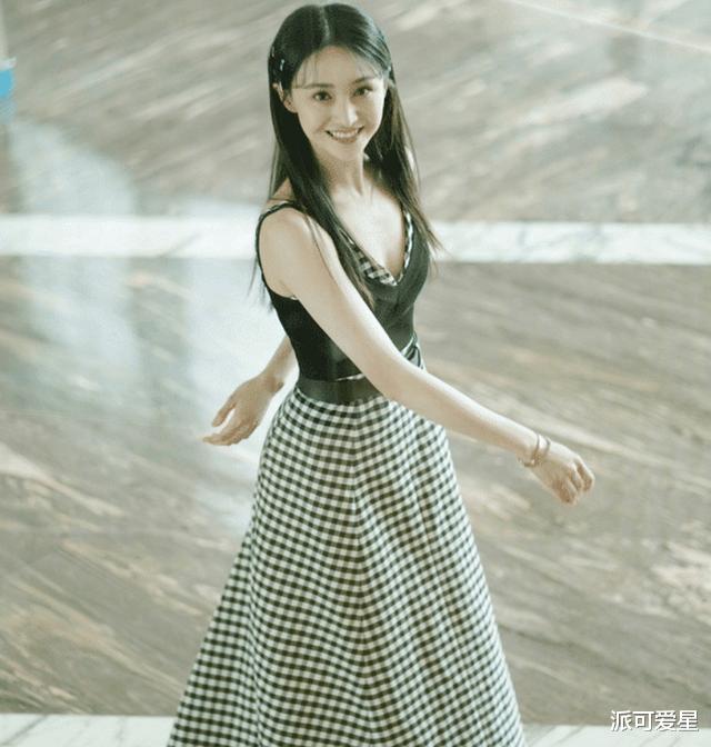 [刘海]有种“整容”叫郑爽换团队后，“铁刘海”消失了，露额头气质更高级
