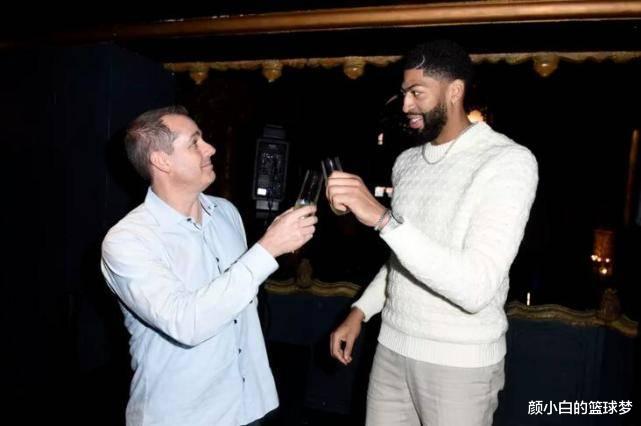 「湖人队」湖人小魔兽终迎上位契机？沃帅盼他成火花替身，19+12已露天赋