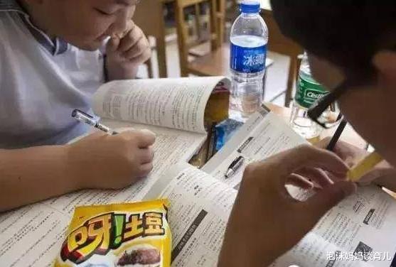 中小学|初中生心脏突然“刺痛”一下？多半是这3个原因，家长要重视了