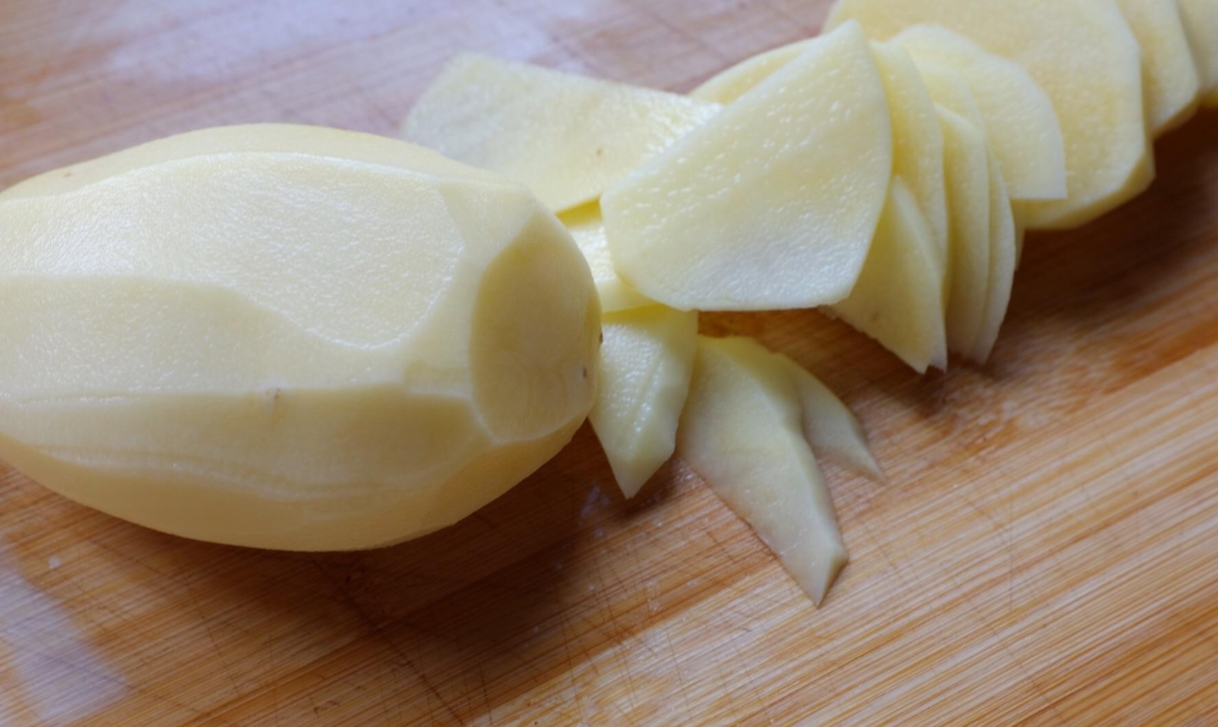 土豆：老婆拿“它”当晚餐，坚持1个月，瘦了10斤，腰细了，皮肤白皙！