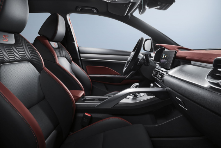 国产车@“粗制滥造卖配置”的国产车,不应让“睁眼瞎”们诋毁