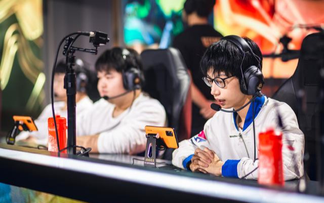 ag战队|世冠A组首周积分：estar，QG形势最好，AG濒临出局，这谁想得到？