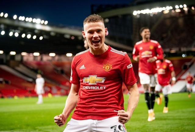 利物浦|英超格局一夜变天！利物浦爆冷痛失三分，曼联手握榜首生杀大权