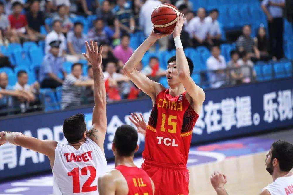 周琦：23岁的周琦，23岁的易建联，23岁的姚明，差距大到令人尴尬！