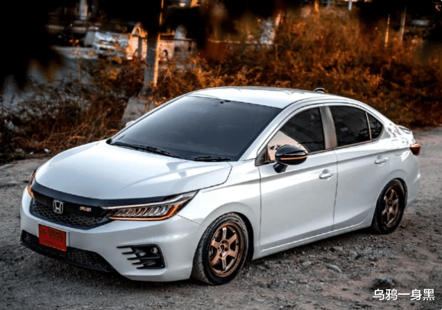 本田锋范|本田又出一“猛将”，颜值不输思域，或售8万起，还买什么桑塔纳！