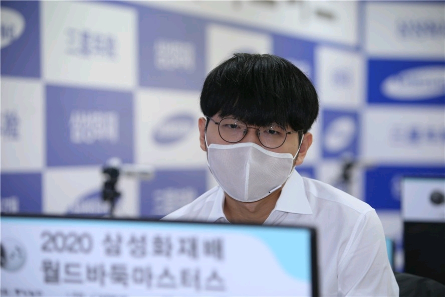 三星杯|围棋三星杯首轮综述，中国8人晋级16强，卫冕冠军与四冠王一轮游