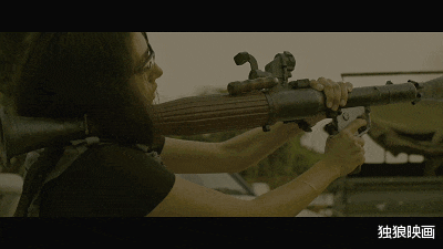 克里斯·海姆斯沃斯:一部动作片就干掉一百多个坏蛋,这位男主角真够爷们