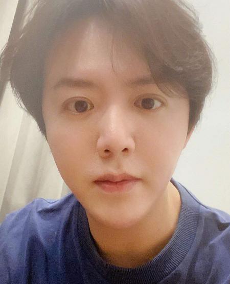 『华晨宇』钢琴王子李云迪胖成郎朗！穿红色高领毛衣上直播，还教狗狗弹钢琴