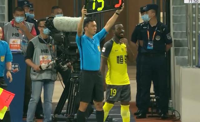 广州恒大|恒大搞定了：又一块石头落地，国足新归化国脚曝光