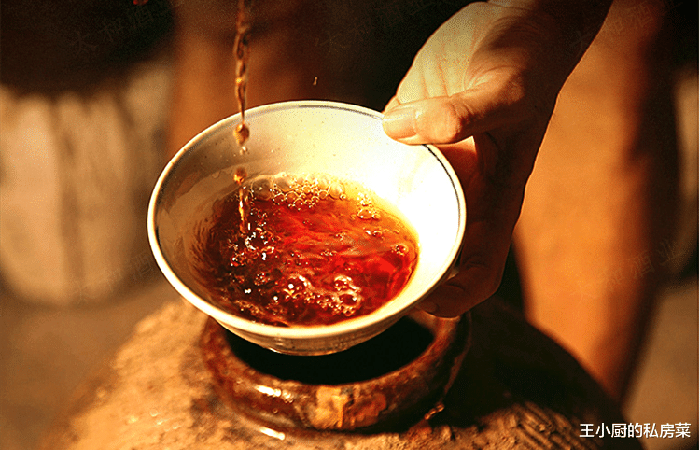 「」同样都是酿造酒,为什么啤酒能火遍全国?黄酒却没落只有当地人喝