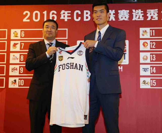 辽宁男篮|韩德君接班人要来了？中国约基奇被辽宁队盯上，但他却志向更远大