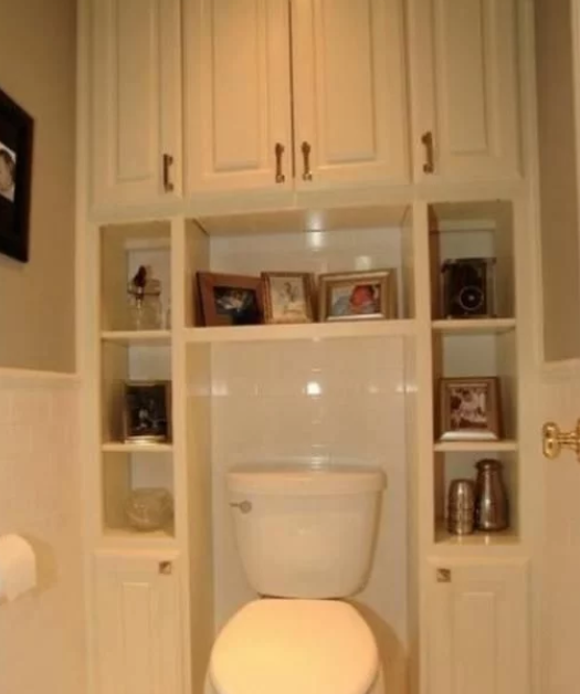 |她把卫生间每一寸用到了极致，巴掌大的地方打理的井井有条，真棒！