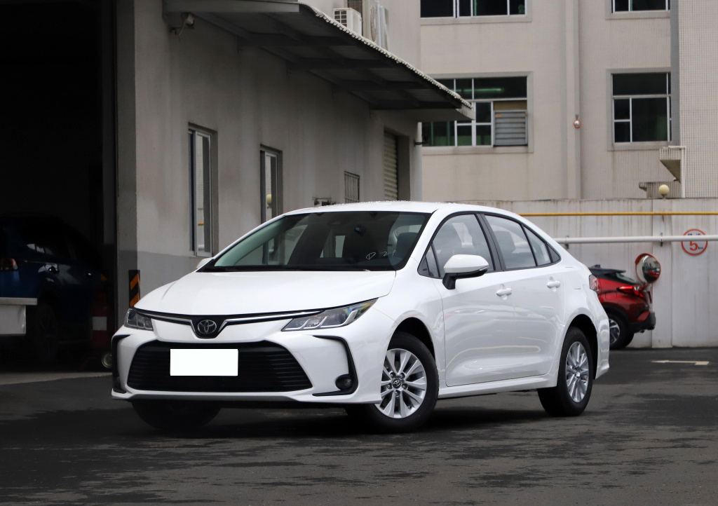 丰田卡罗拉|丰田的“省油王”，全系标配8气囊，低至11万多，全球销量第一