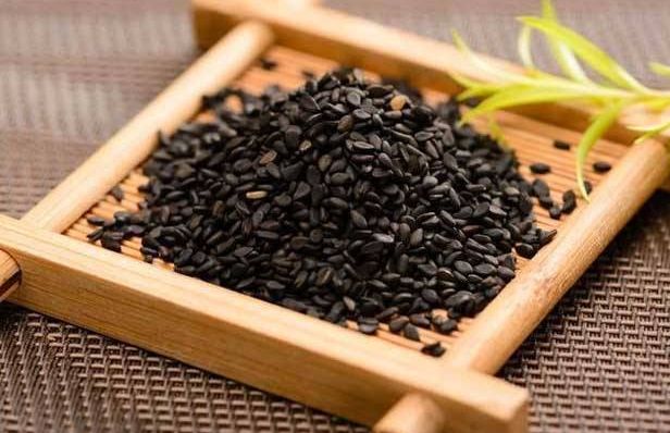 『黄芪』肝不好，难长寿？平时多吃6种食物，或有助于身体排肝毒