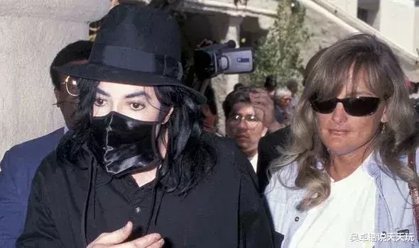 帕丽斯|超级巨星迈迈克尔·杰克逊独女，全球最富星二代的悲喜人生