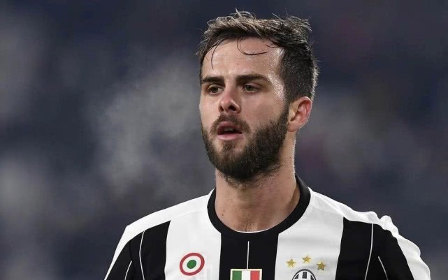 『巴塞罗那』巴萨这笔重磅互换亏大了?为签下尤文30岁中场,或送出哈维接班人