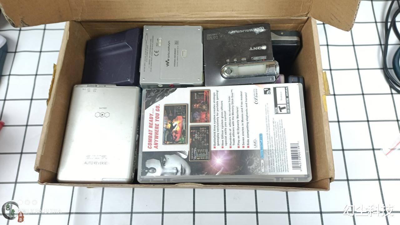 随身听|这些产品当年价格超贵，很多人梦寐以求却买不起，现在全成垃圾了