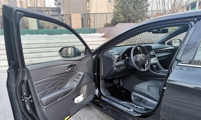 #亚洲龙#26.8万提了辆丰田亚洲龙,开了2000公里后,车主:我只想说3个字