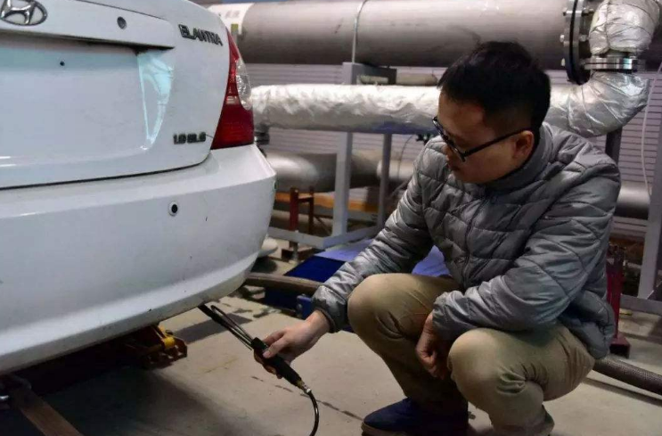 按摩：明年起年检将推行“六减三增”! 车主心花怒放：幸福来得太突然
