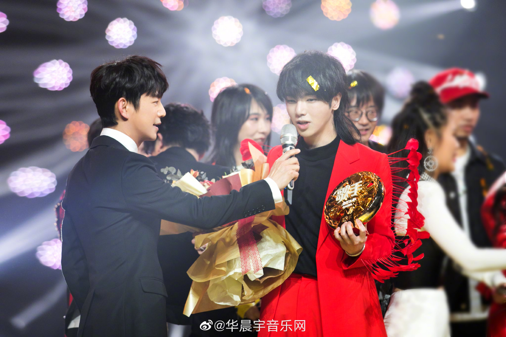 『欧莱雅』歌王一上线!巴黎欧莱雅律动连夜关宣代言人!这波操作6啊!