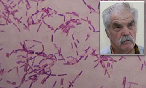 |俄罗斯男子为求永生，坚持注射350万年前的细菌，2年后已失去笑容