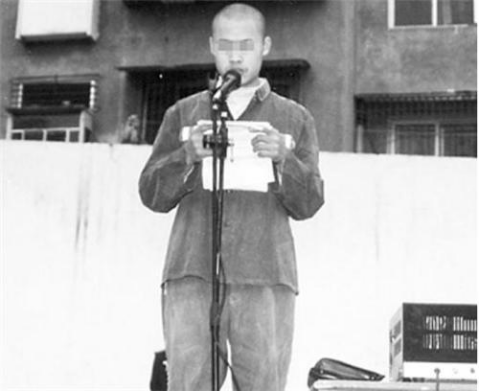 []17年前那个偷高考试卷，导致无数考生复读的杨博，如今在干嘛？