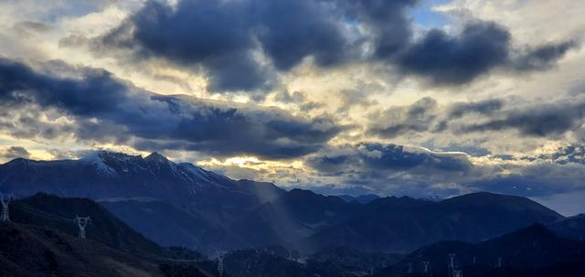自驾|游记:此生必驾G318,川藏线自驾全纪录—理塘至如美“必”停留处
