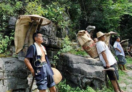 『和珅』70年前，他将300箱财宝藏起来，藏宝图露天摆放，却无人能解开奥秘