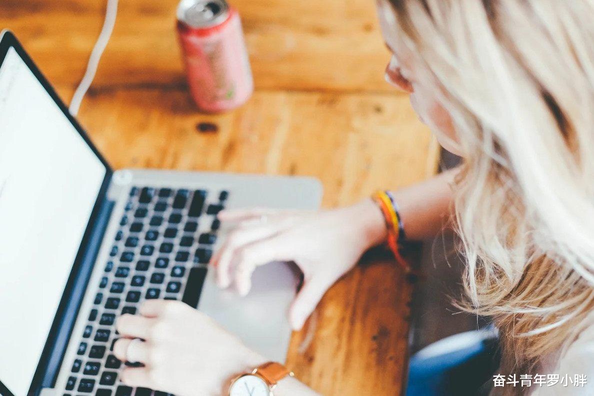 奋斗青年罗小胖 在一家公司待着不走，一做就是10年以上，值得吗？