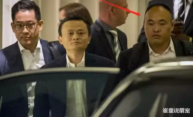 他的保镖有多厉害？用身体挡“子弹”，说出身份更是吓一跳！