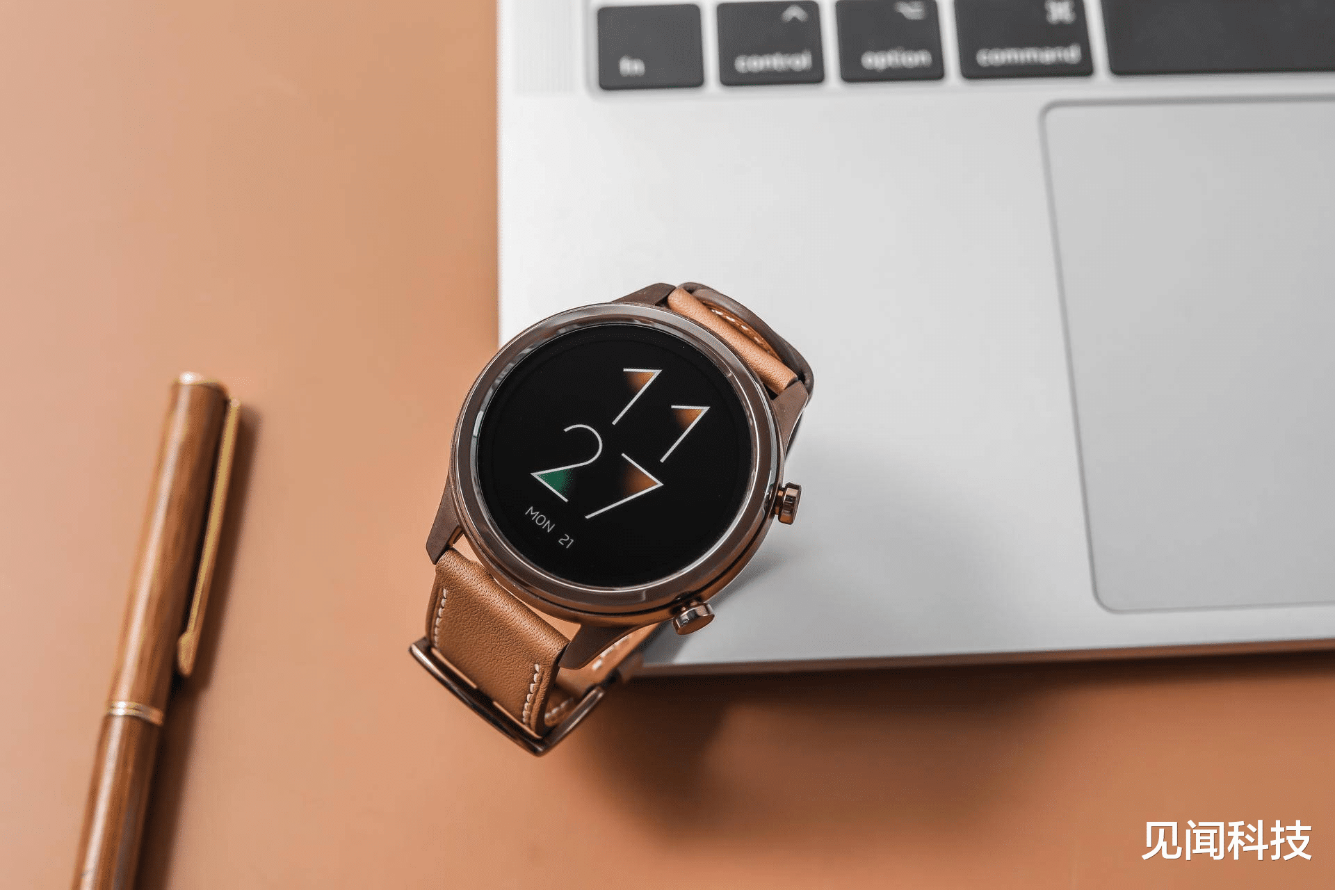 vivo|18天超长续航， vivo WATCH强劲续航，随时随地守候你