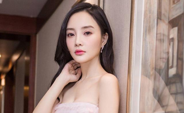 李小璐|李小璐为何自毁前程也要和贾乃亮离婚？高晓松在15年前就道出真相