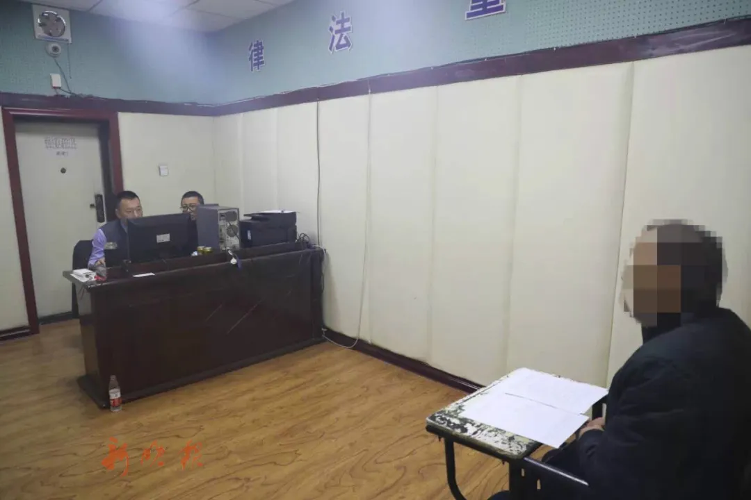 半岛晨报|悲剧！12岁男孩被父亲抽打近2小时后身亡，背后原因令人叹息