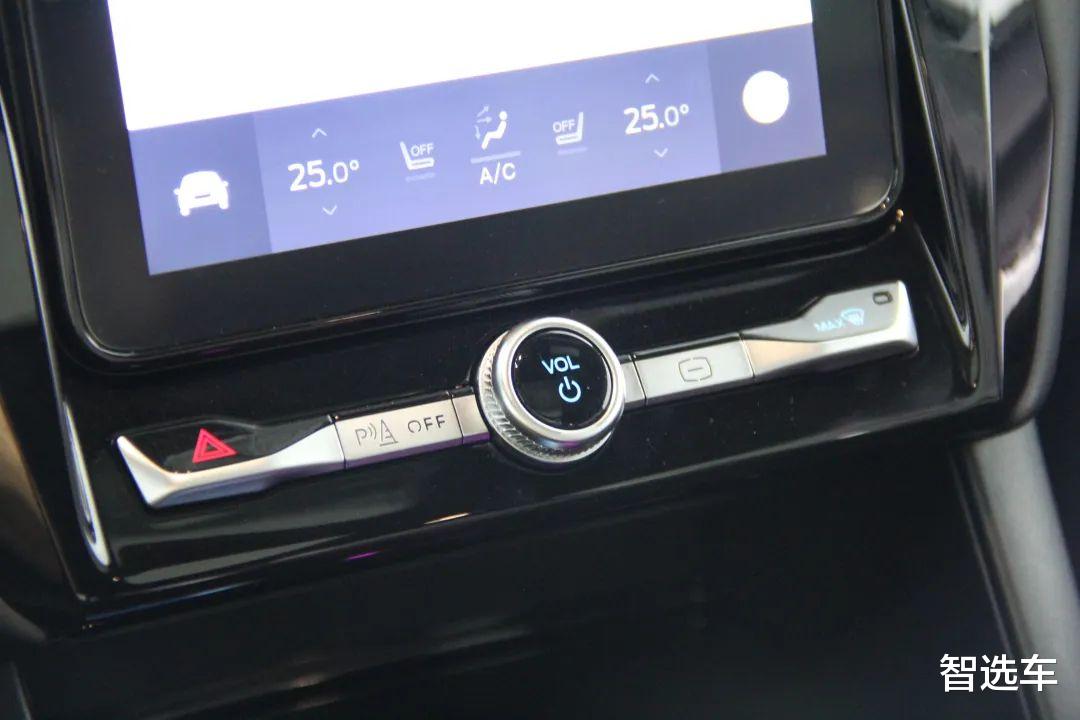 【华为】实拍长安福特全新一代探险者,与林肯飞行家同平台,最快6月上市