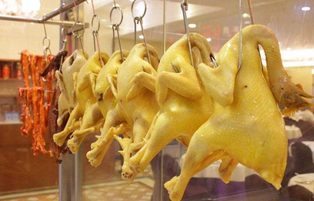 「白切鸡」越普通的卤菜，越能考验卤菜人功底，白切鸡做不好千万别开卤菜店