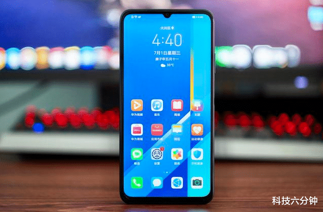 荣耀|预算2000元左右,这三款5G手机都是内行人的最爱,续航能力超强